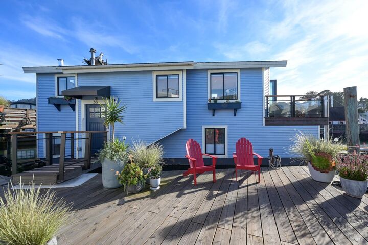 Property Photo: 38 S 40 Dock CA 94965