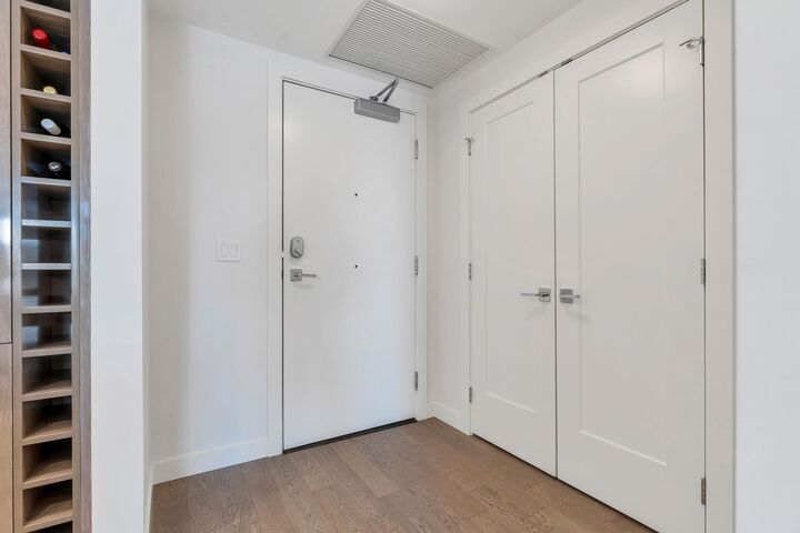 Property Photo: 1526 Finlay Street 613 BC V4B 4L9