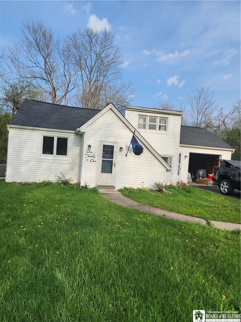 Property Photo:  121 Winona Road  NY 14059 