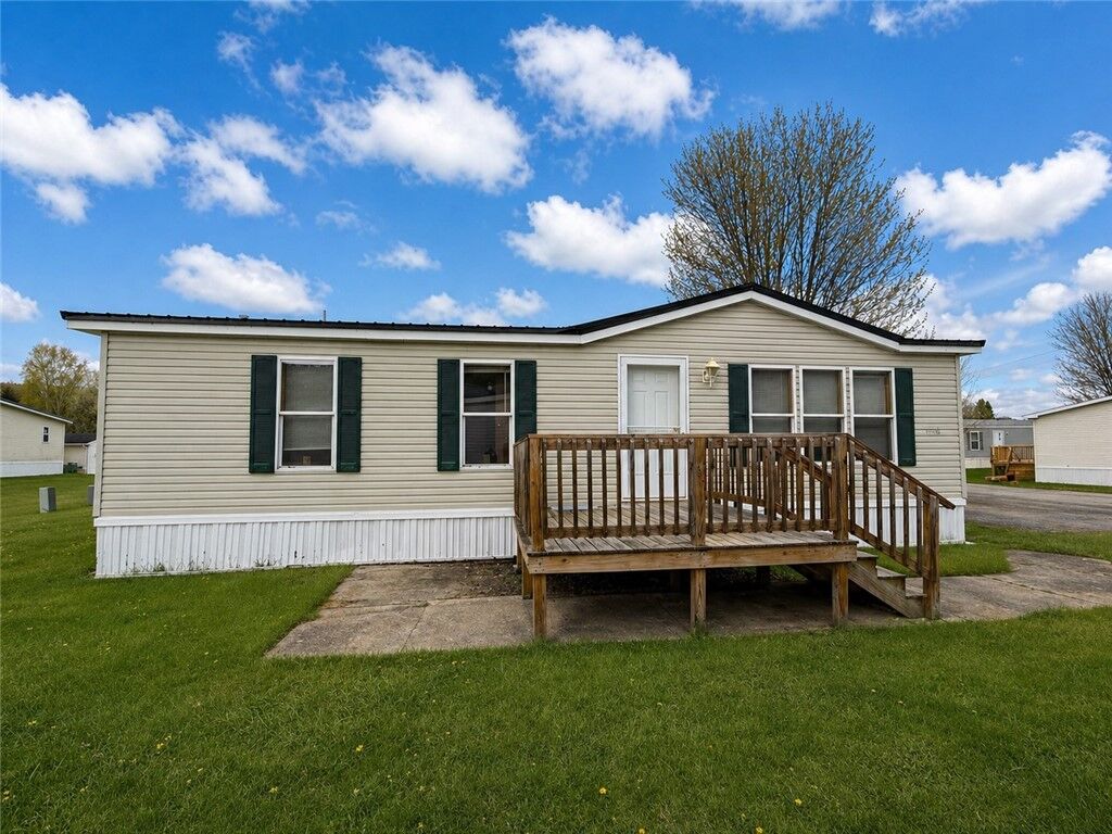 Property Photo:  4901 Colonial Circle  NY 14821 