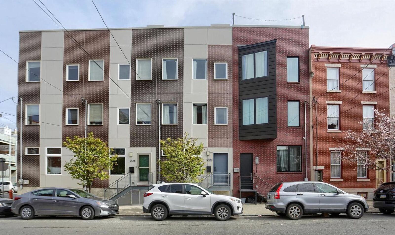 Property Photo:  2125 E Cumberland Street  PA 19125 