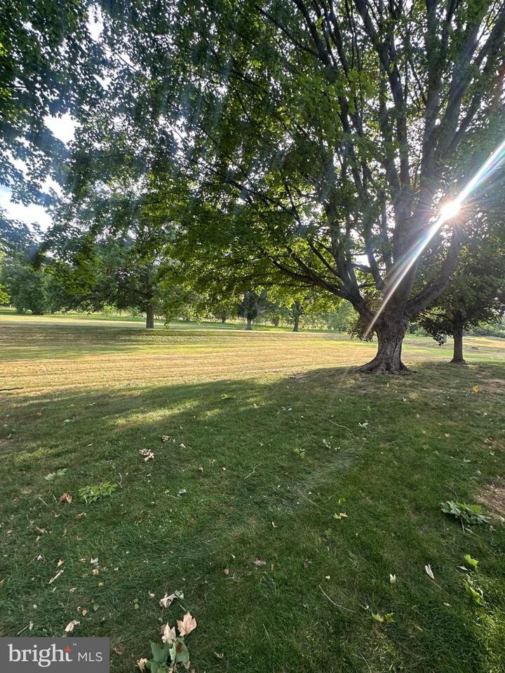Property Photo: 609 Cambridge Court PA 17078