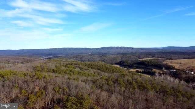 Property Photo:  40 Amandas Lane  WV 26726 