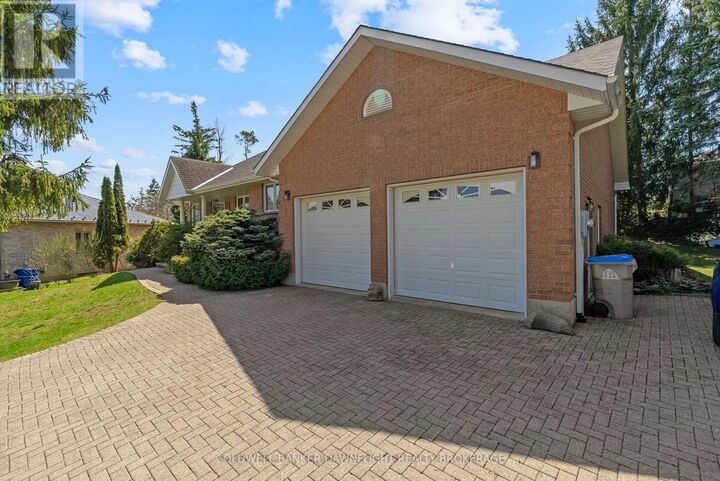 Property Photo:  6 Durand Court  ON N0M 2T0 