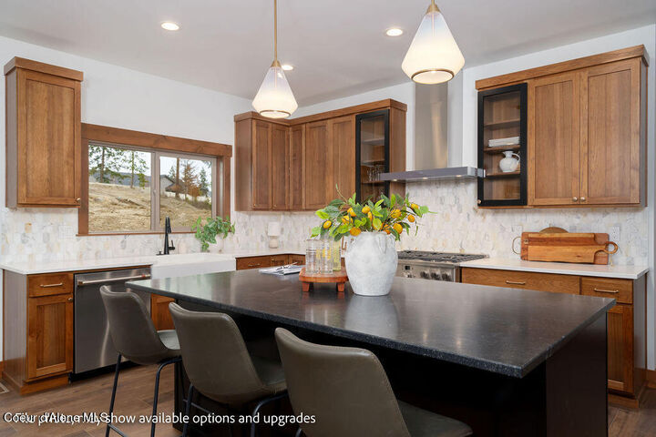 Property Photo:  1050 E Sleeping Deer Ave  ID 83835 