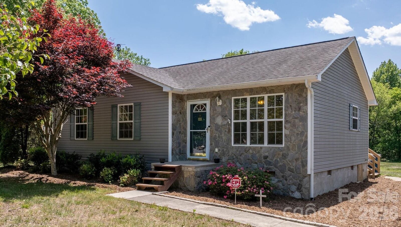 Property Photo:  103 1st Avenue NW  NC 28637 
