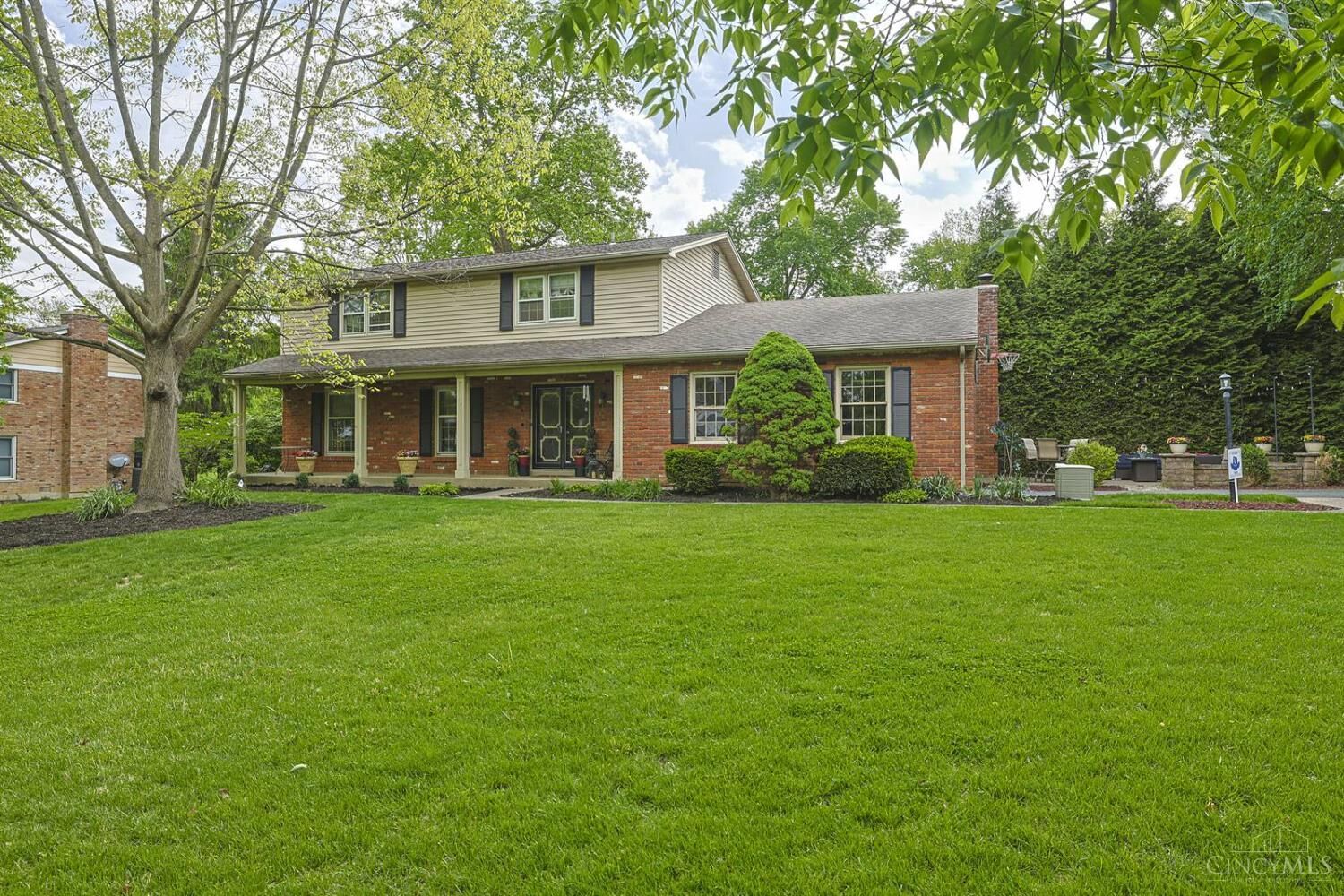Property Photo:  328 Circlewood Lane  OH 45215 