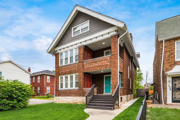 Property Photo:  220 Parkwood Avenue  OH 43203 