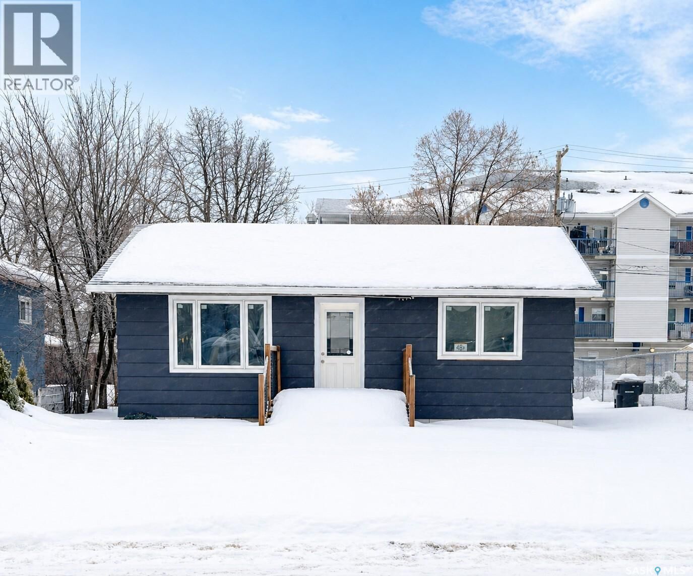 Property Photo: 118 26th Street W SK S6V 4P9