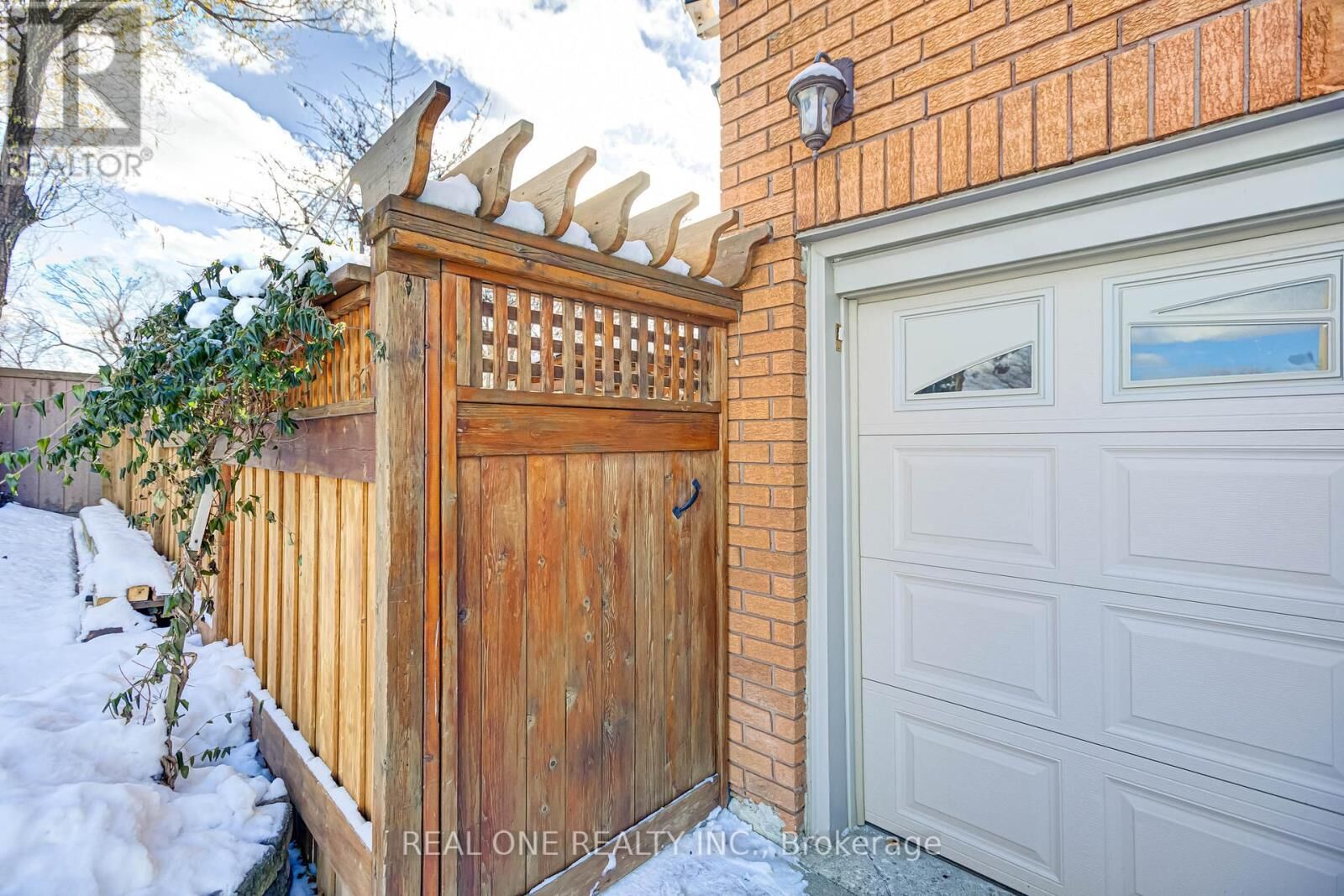 Property Photo:  2 Grittani Lane  ON M1S 5B7 