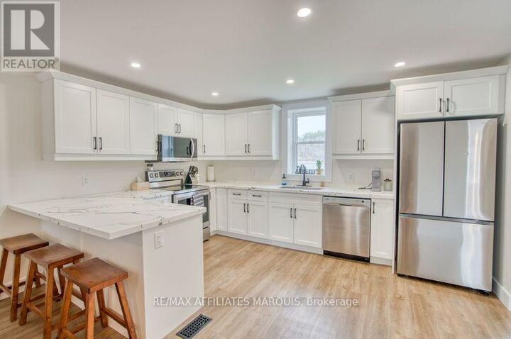 Property Photo: 4 Bedford Street East ON K0G 1X0