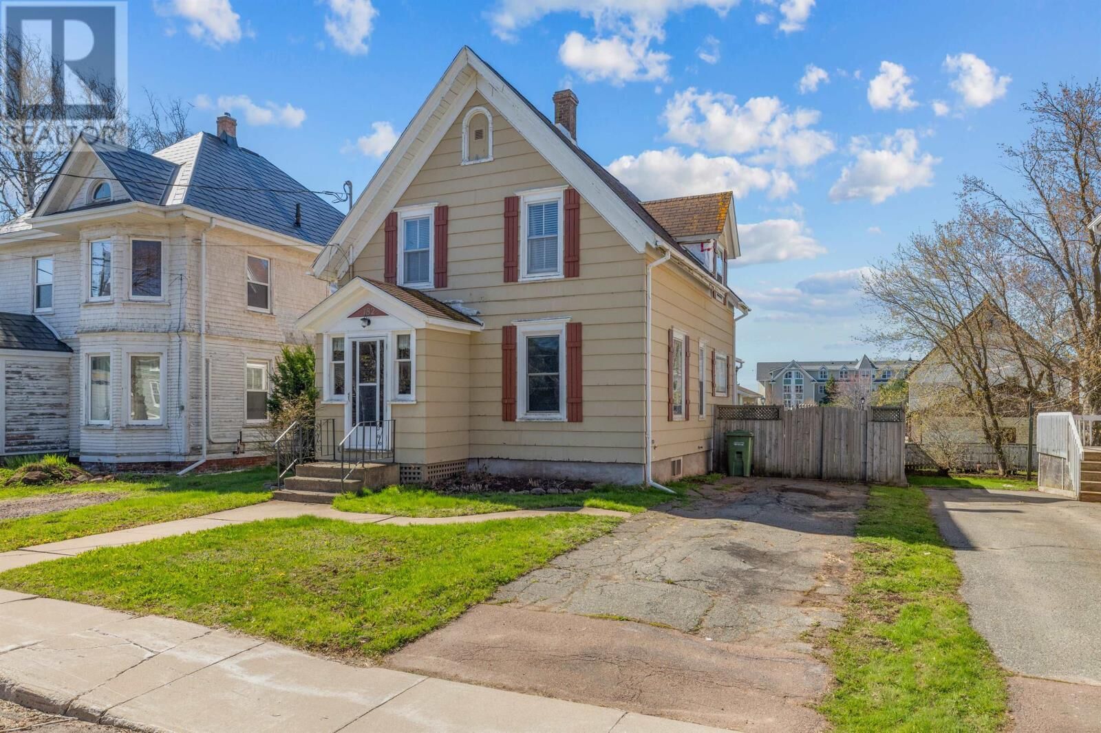 Property Photo:  182 Hanover Street  PE C1E 1E6 