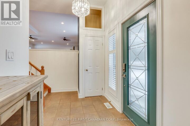 Property Photo: 16916 Evelyn Drive ON N0M 2P0
