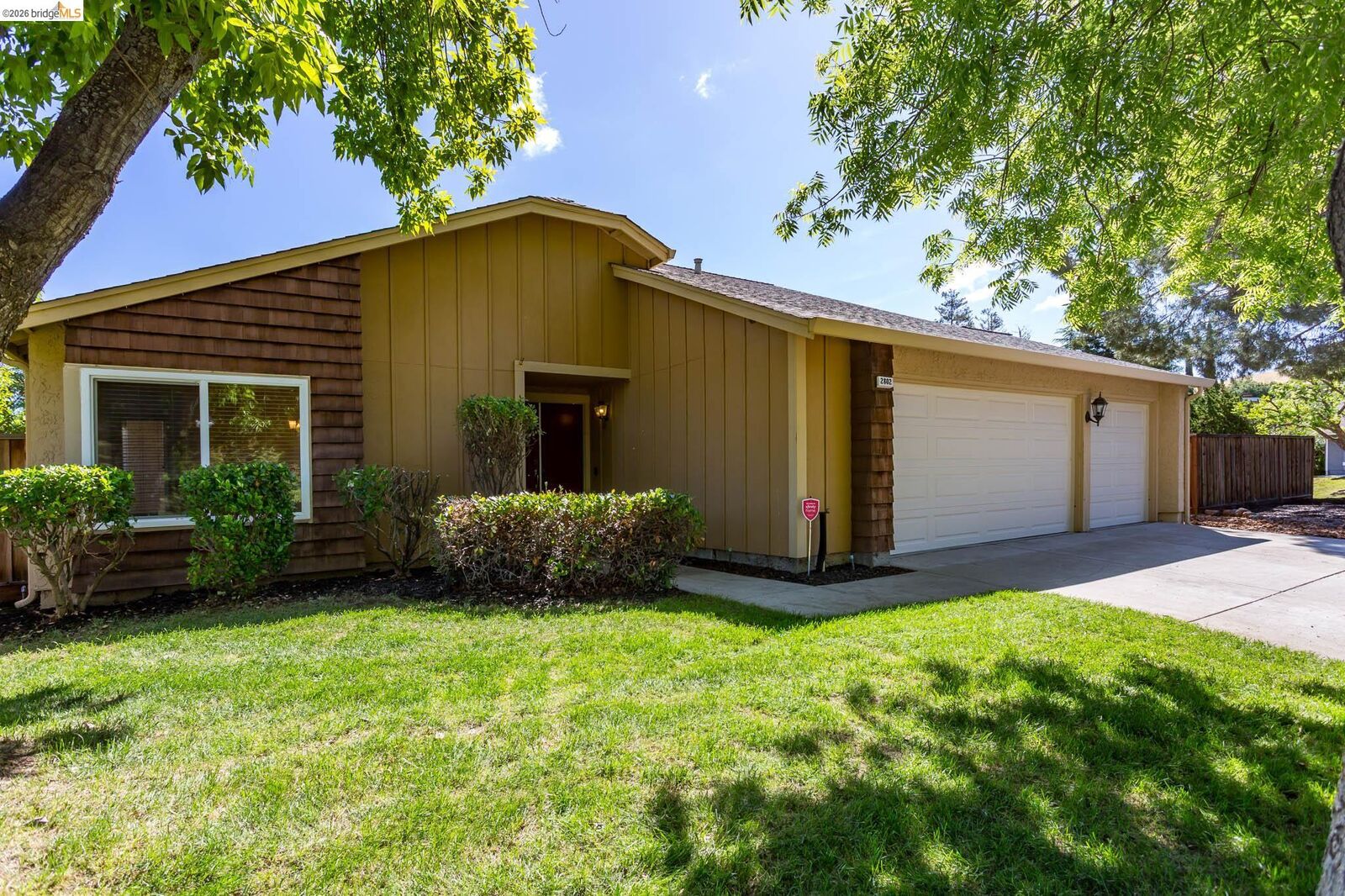 Property Photo:  2802 Buttercup Ct  CA 94531 