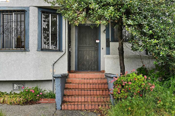 Property Photo:  1437 56th Ave  CA 94621 