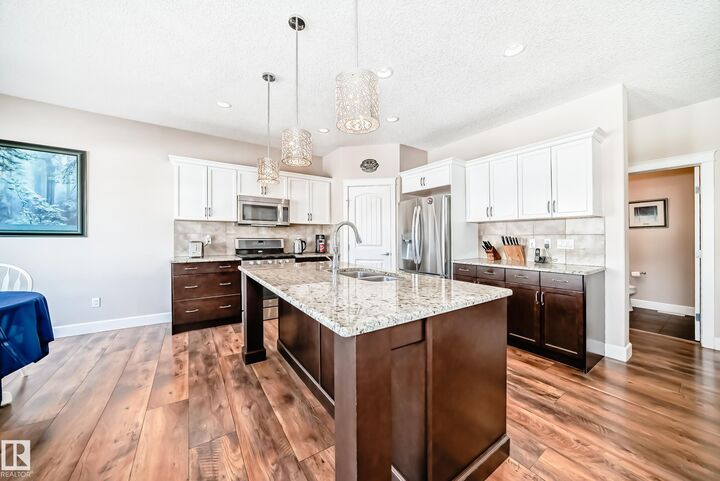 Property Photo:  16520 136 Street NW  AB T6V 0G8 