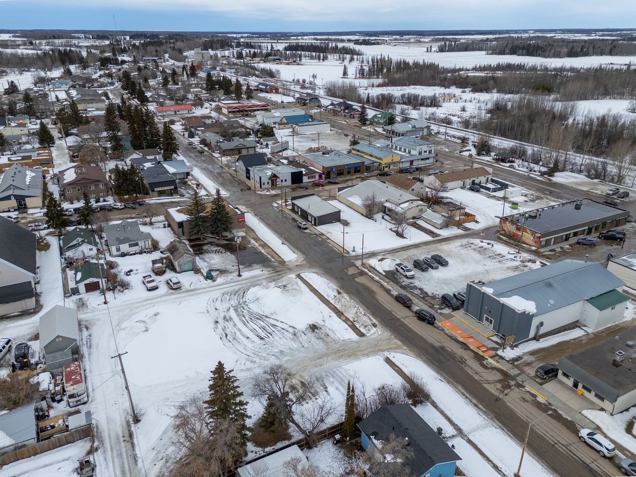 Property Photo:  4923 49 Ave  AB T0E 1V0 