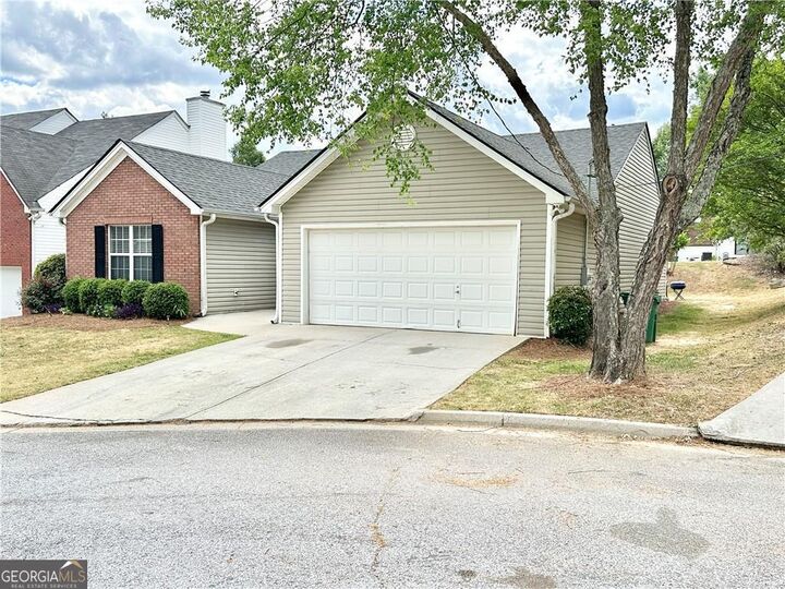 Property Photo:  5502 Walnut Lane  GA 30038 