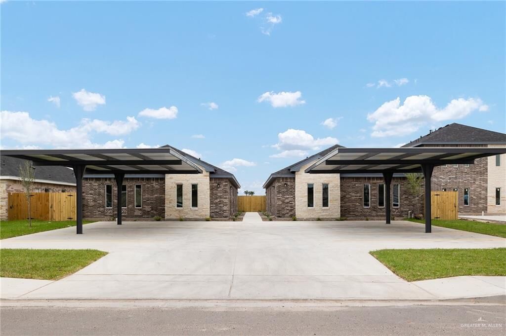 Property Photo: 2608 E Israel Avenue TX 78573