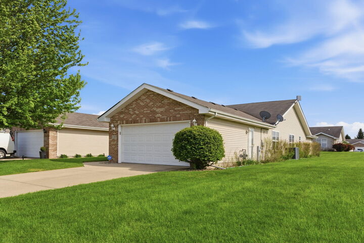 Property Photo:  1257 W 84th Lane  IN 46410 
