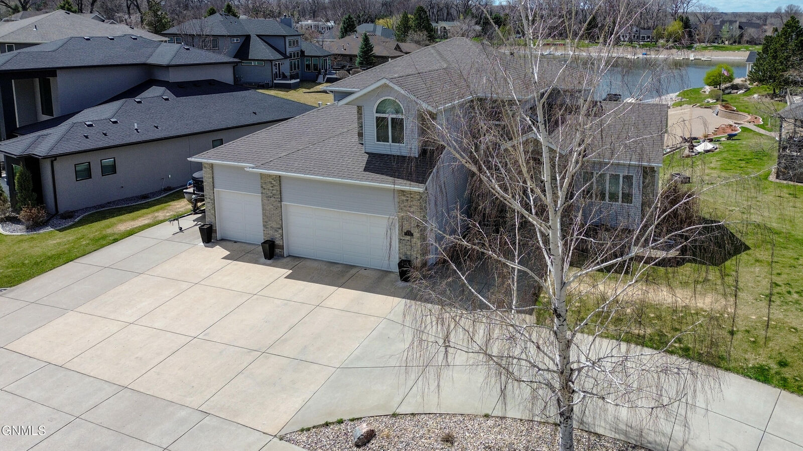 Property Photo:  1700 Riverwood Drive  ND 58504 