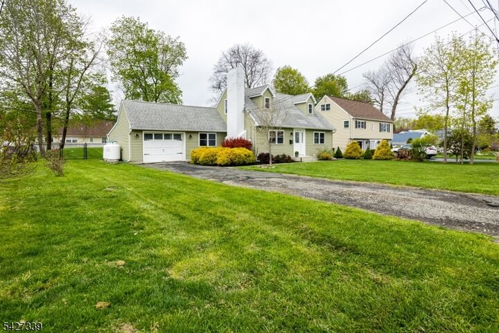 Property Photo:  30 Signal Hill Trl  NJ 07871 
