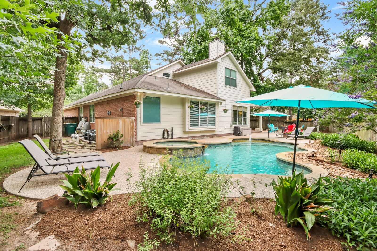 Property Photo:  3 S Misty Canyon Place  TX 77385 
