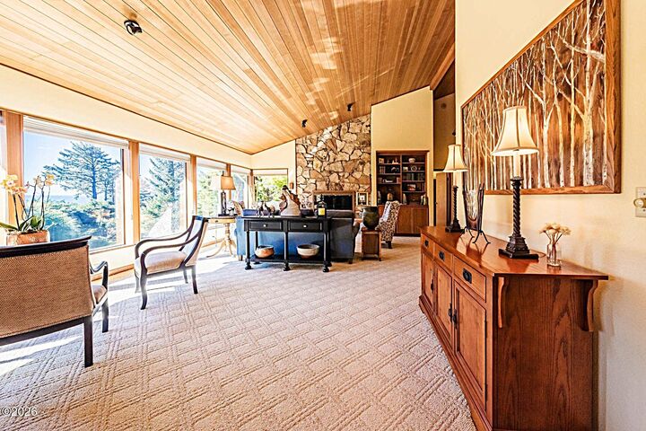 Property Photo:  116 Ridge Crest Rd  OR 97388 