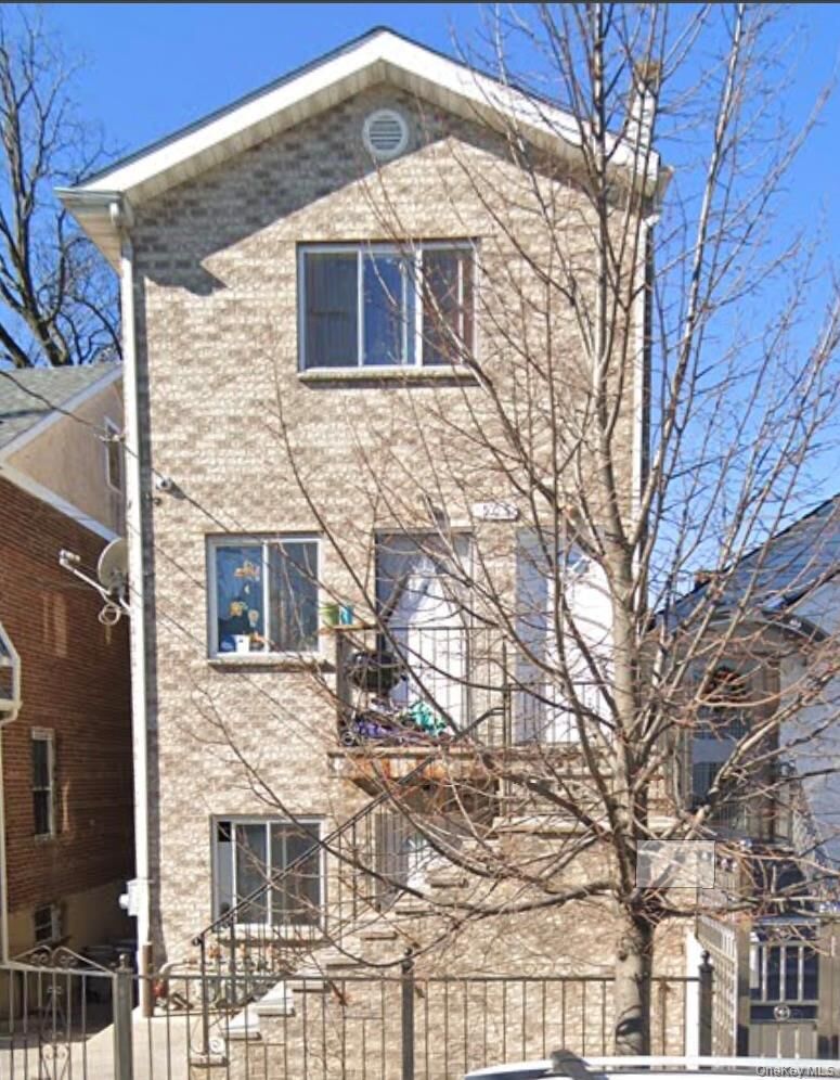 Property Photo:  505 Taylor Avenue  NY 10473 