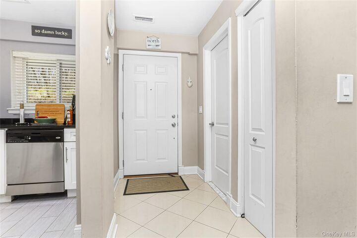 Property Photo:  368 N Greeley Avenue  NY 10514 