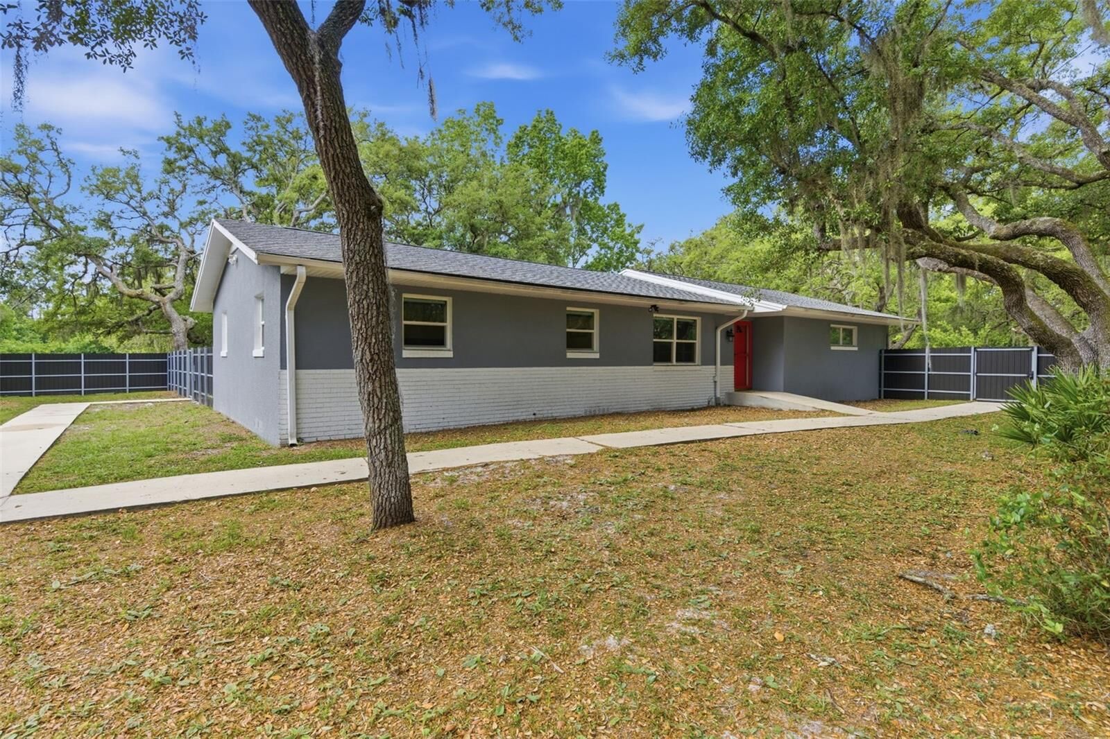 Property Photo: 176 Lake Eva Drive FL 32766