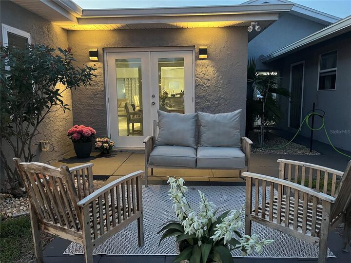 Property Photo: 2824 Shannon Drive FL 33950