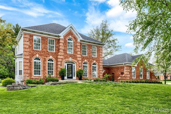 Property Photo:  553 Malinmor Drive  MO 63304 