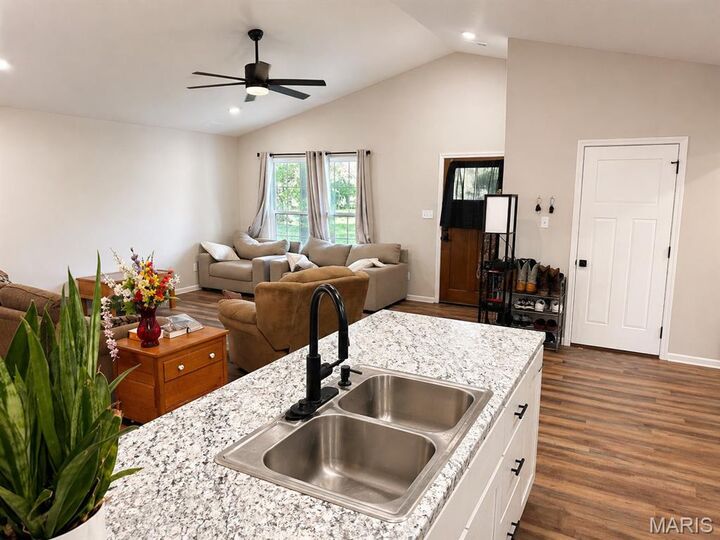 Property Photo:  507 Hawthorne Street  MO 63601 
