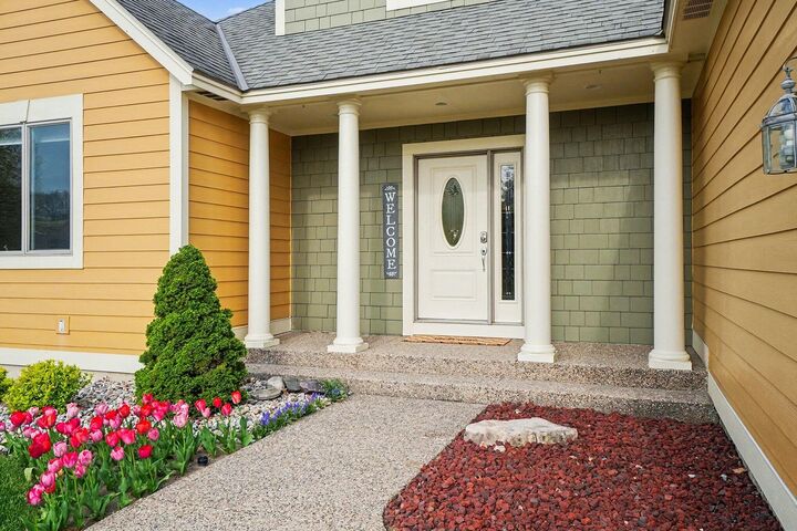 Property Photo:  2213 N Bristol Street  MI 49424 