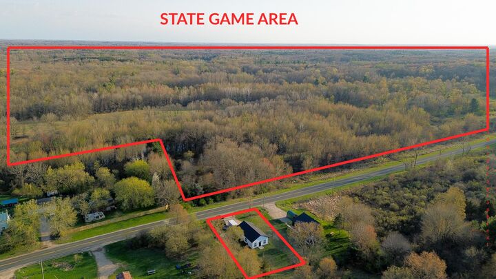 Property Photo:  2084 W Fenwick Road  MI 48834 