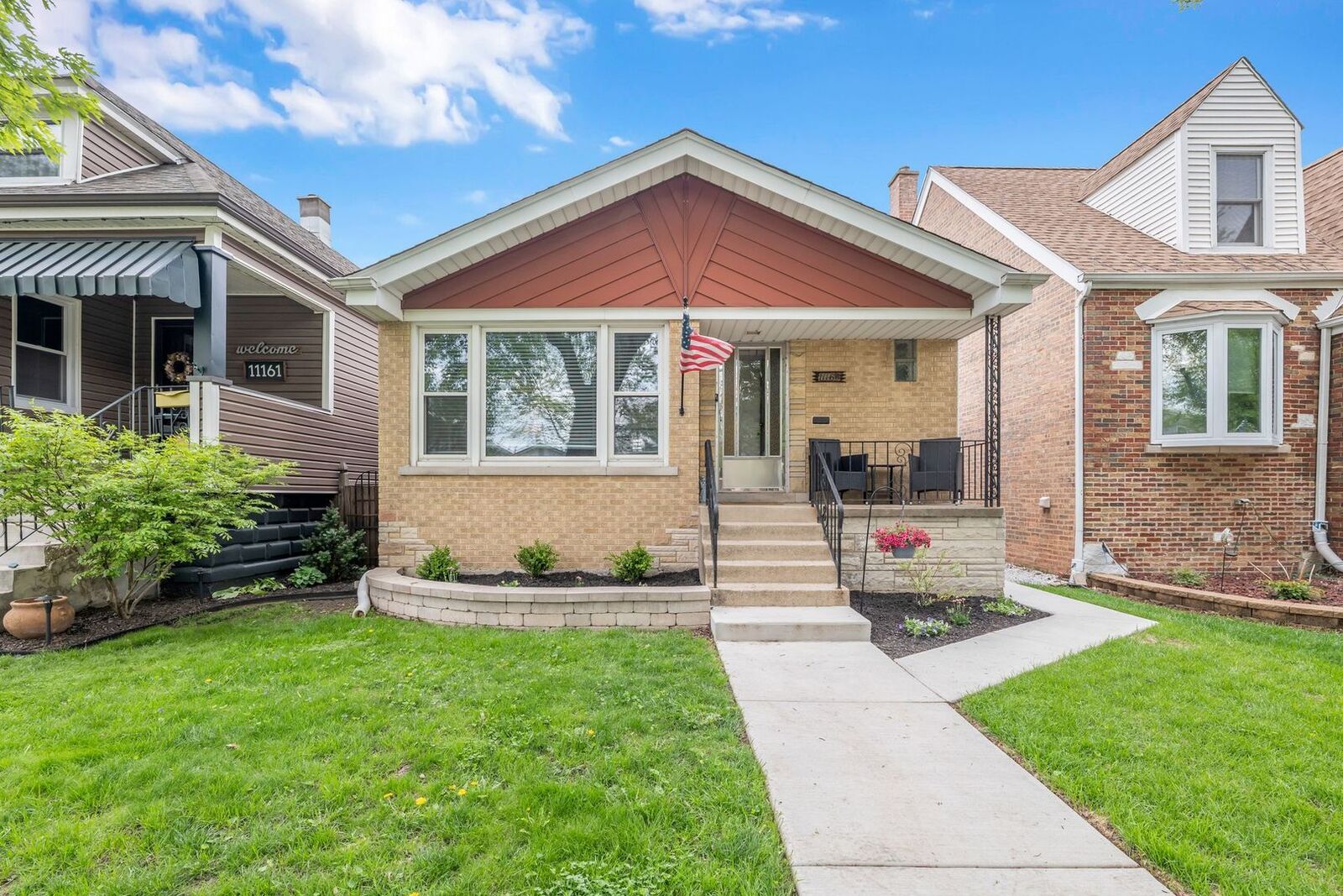 Property Photo:  11163 S Trumbull Avenue  IL 60655 