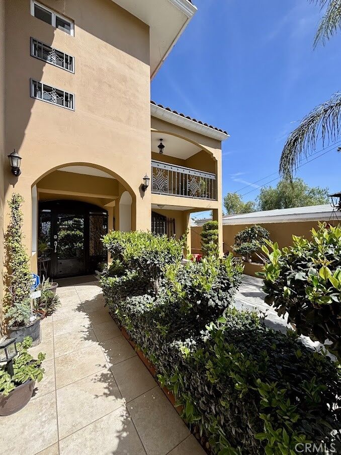 Property Photo: 6112 Eliseo Castañeda CA 22626