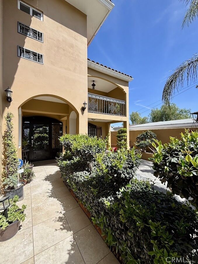 Property Photo: 6112 Eliseo Castañeda CA 22626