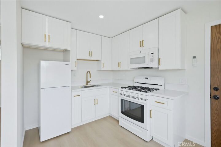 Property Photo:  11633 Terradell B  CA 90670 