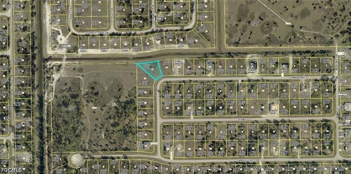 Property Photo:  933 Commodore Street  FL 33974 