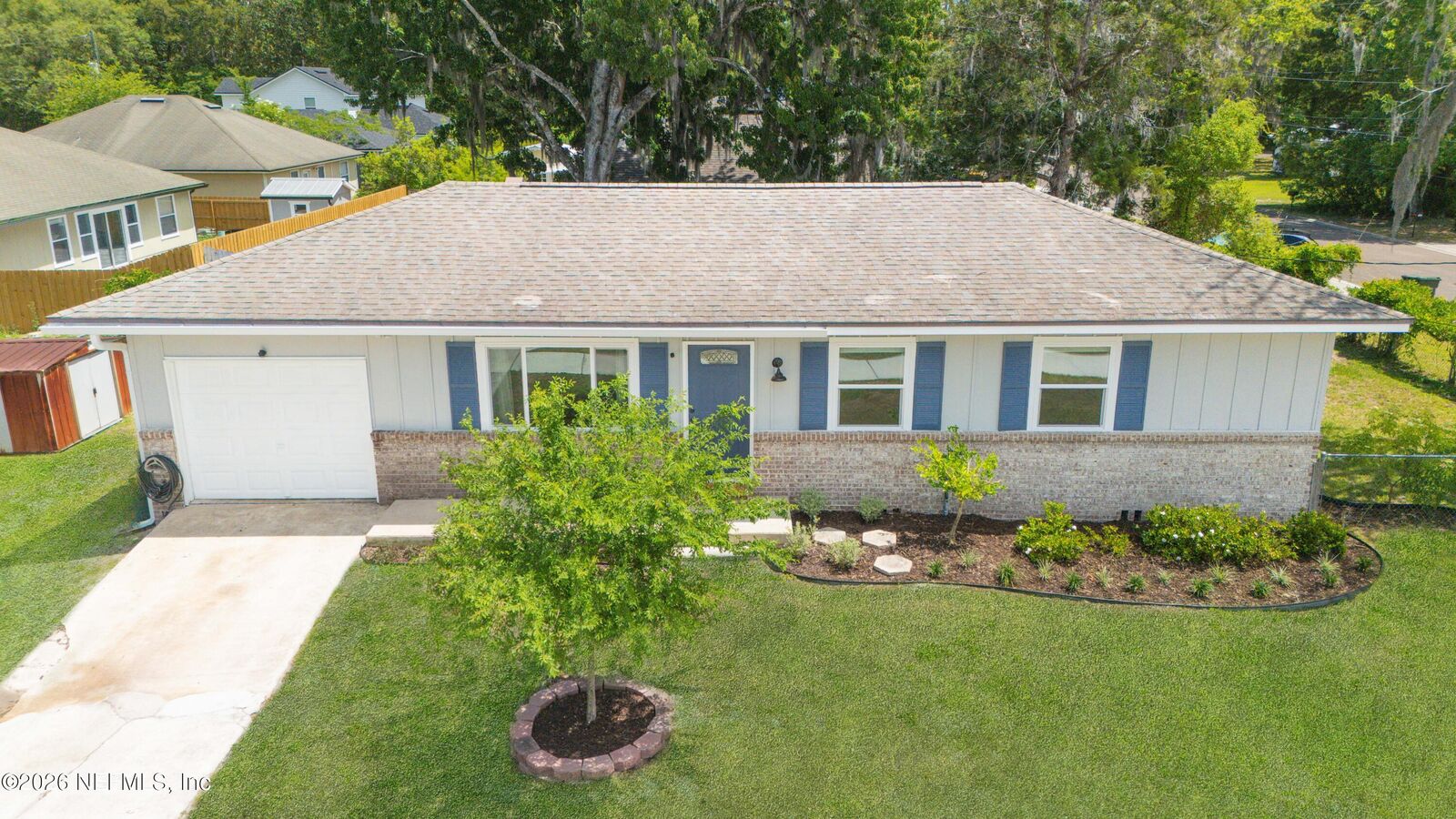 Property Photo: 100 N Highland Avenue FL 32043