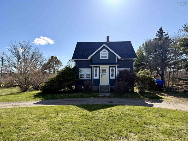 Property Photo: 225 Water Street NS B0T 1W0