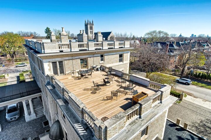 Property Photo:  808 Summit Avenue 2  MN 55105 