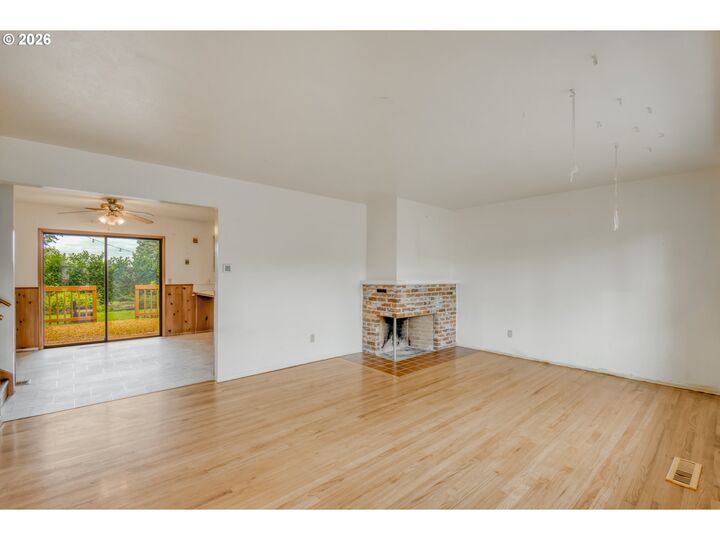 Property Photo:  16315 NE Holladay St  OR 97230 