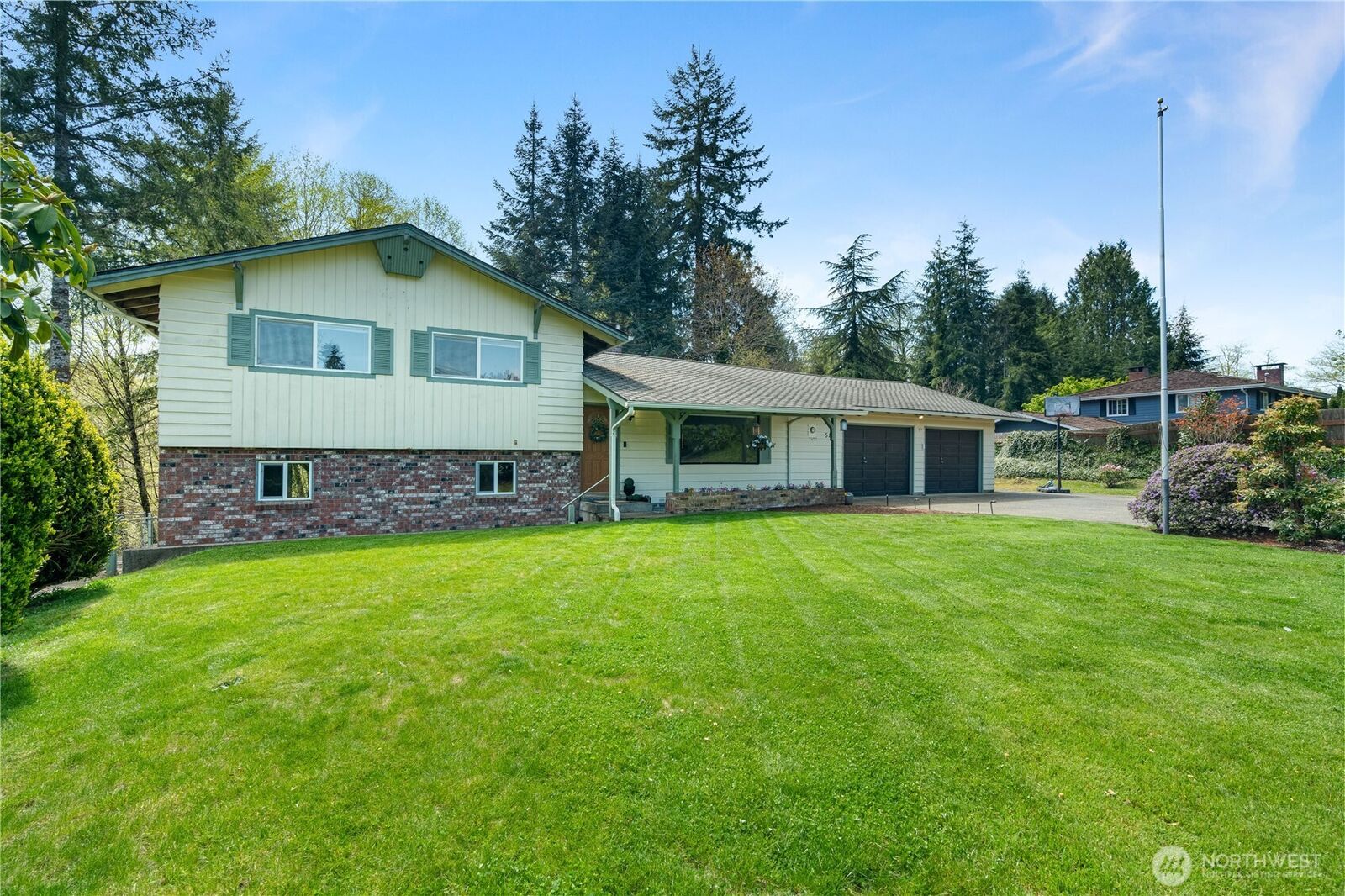 Property Photo:  516  Lucky Lane  WA 98520 