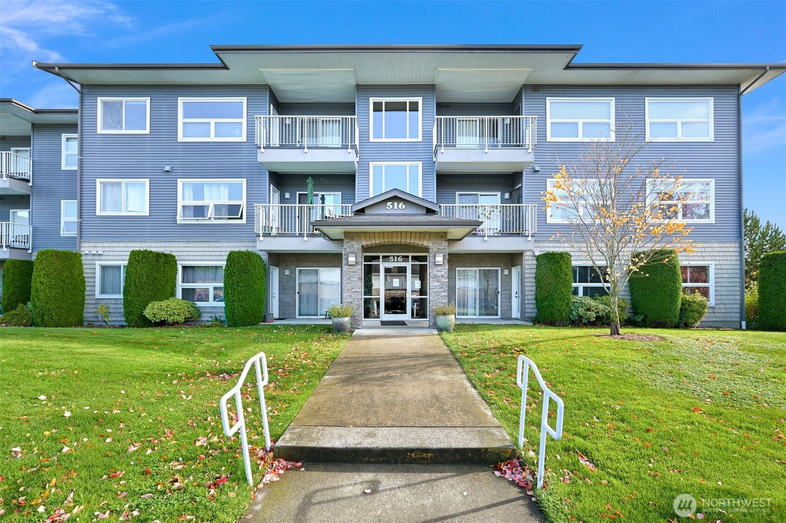 Property Photo:  516  Darby Drive 215  WA 98226 