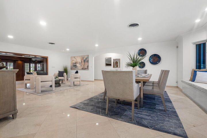 Property Photo:  57 Cayuga Road  FL 33308 