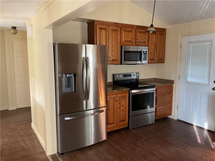 Property Photo:  6 Pilgrim Avenue  RI 02816 