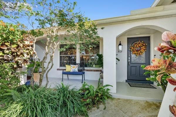 Property Photo:  14544 SW 76th St  FL 33183 